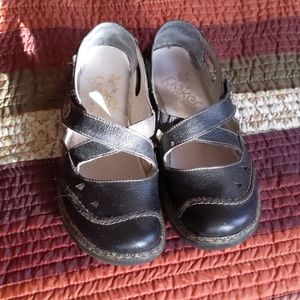 Ladies Rieker black flat cross front shoes